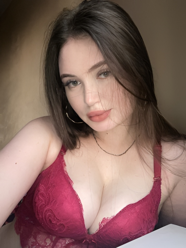 Майя привлекальеная девушка из Калининграда цена от 4000 руб