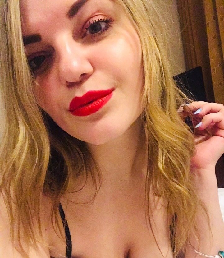 Надежда привлекальеная девушка из Калининграда цена от 3500 руб