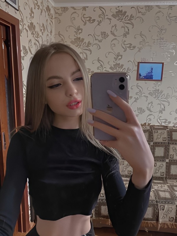 Ева привлекательная девушка из Калининграда цена от 5000 руб