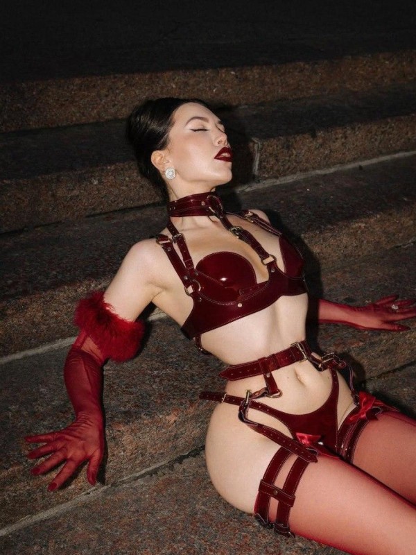 Эммочка привлекательная девушка из Калининграда цена от 7000 руб