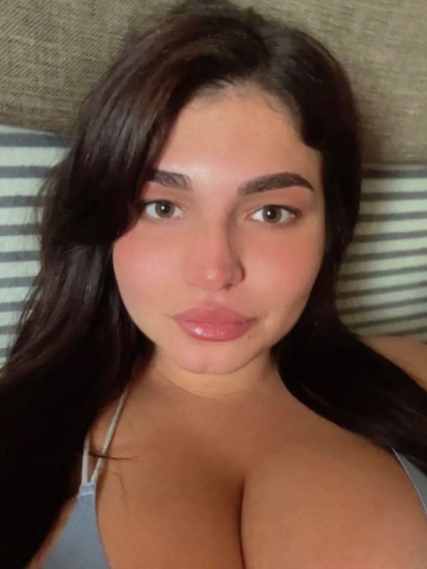 Ева привлекательная девушка из Калининграда цена от 2800 руб